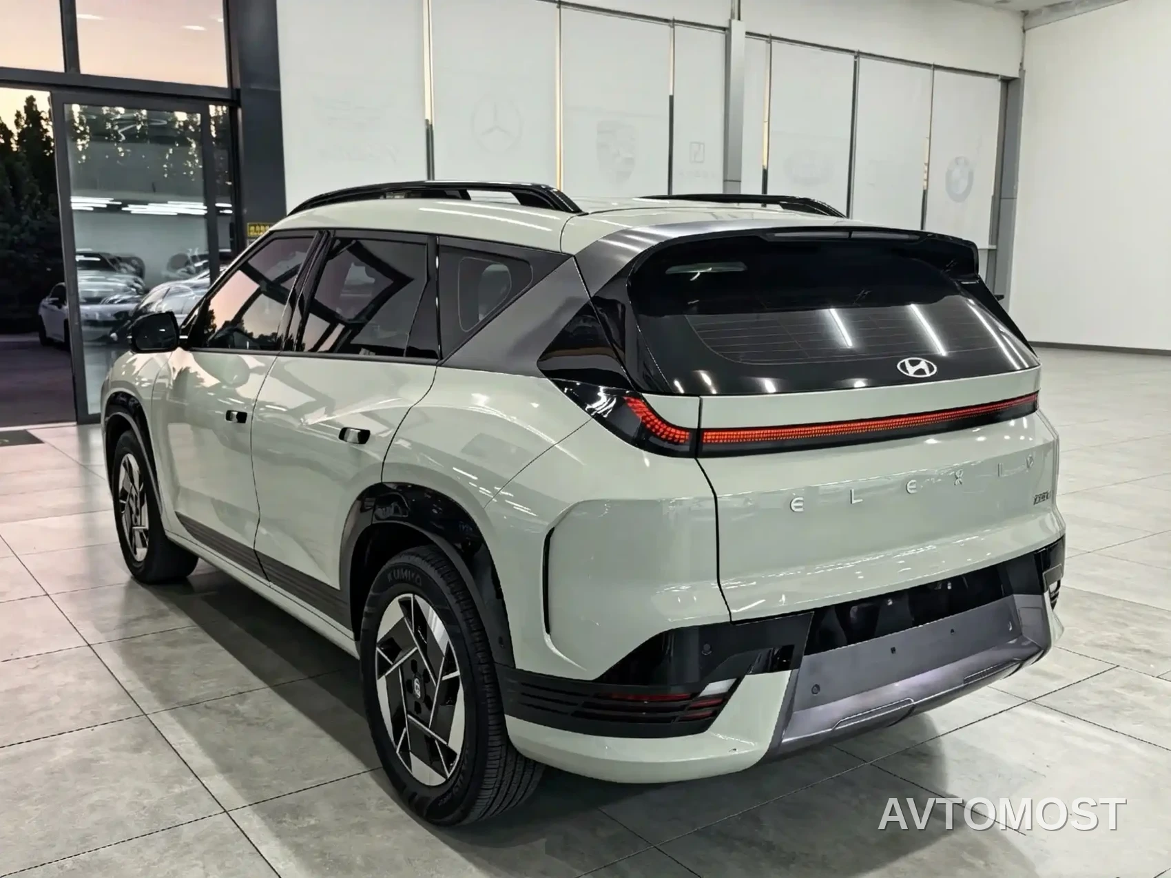 Hyundai ELEXIO 2025 Standard Range RWD — фото 5