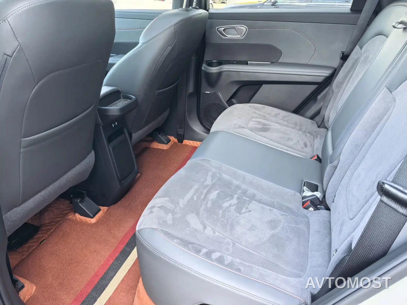 Hyundai ELEXIO 2025 Standard Range RWD — фото 8