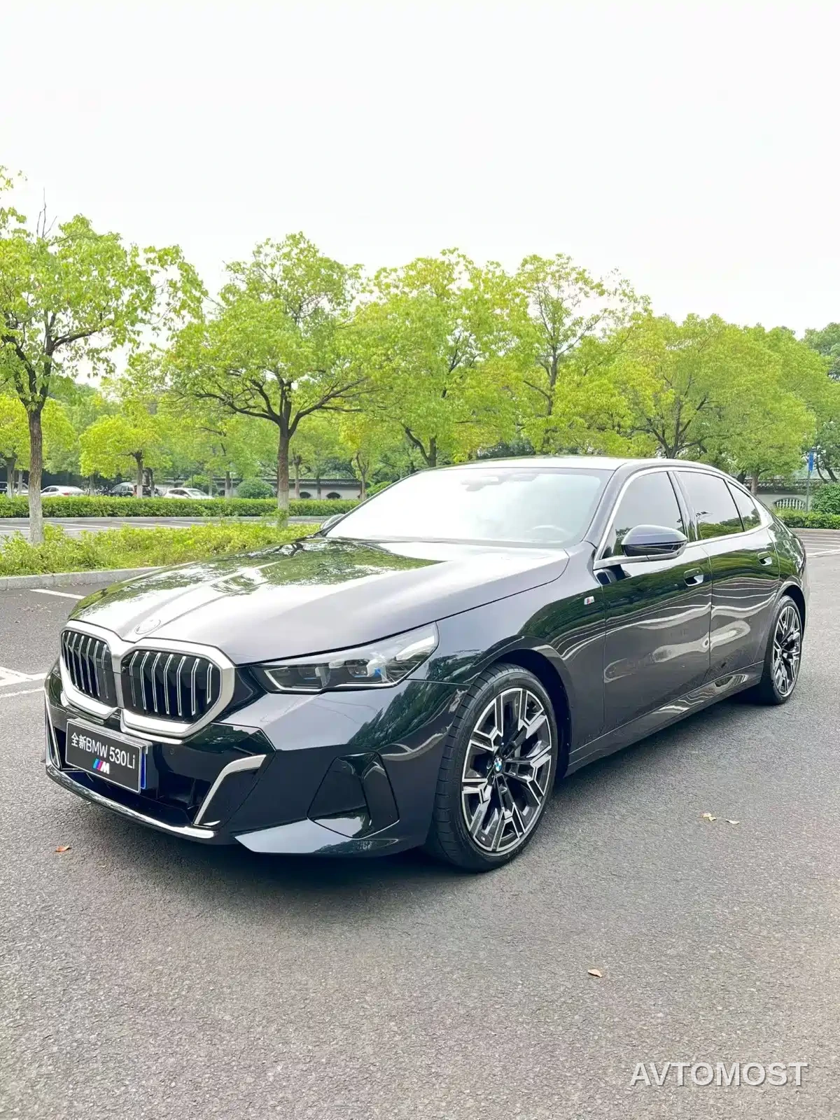 BMW 5 Series 2024 530Li Premium M Sport Package — фото 1