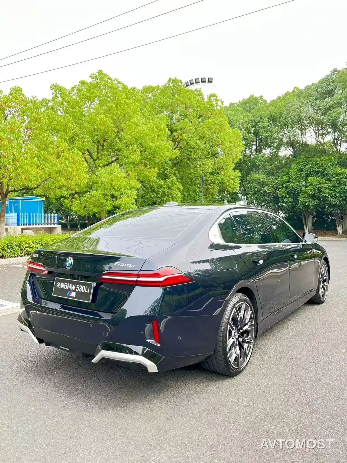 BMW 5 Series 2024 530Li Premium M Sport Package — фото 4