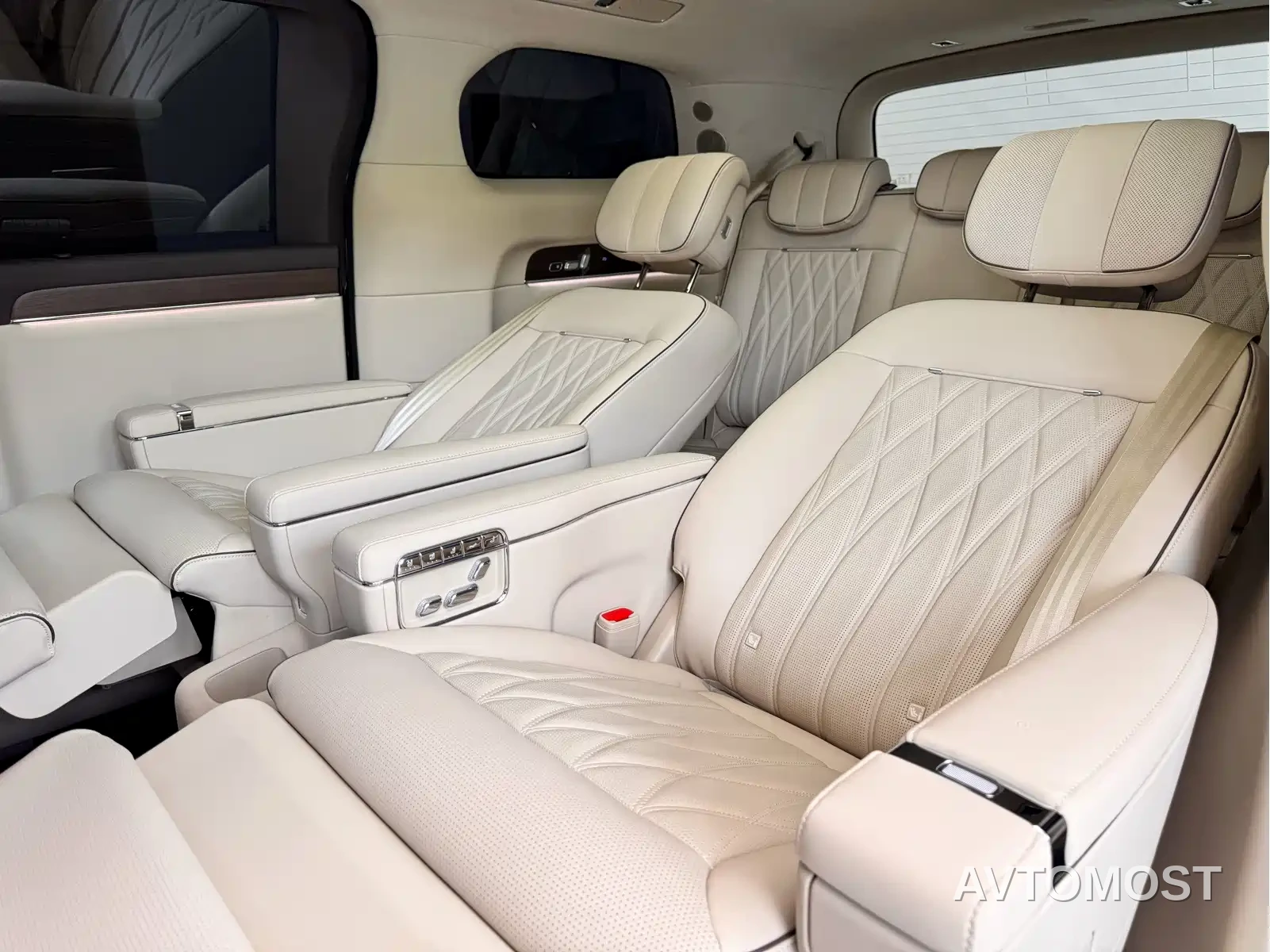 Zhijie Zunjie MPV 2026 Model Base Version — фото 12