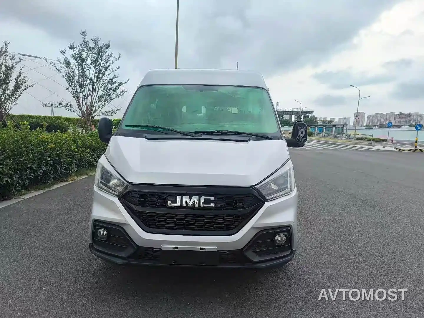 Jiangling Tesun 2019 2.8T Commercial Short Wheelbase Low Roof 6-Seater China VI JX493 — фото 1