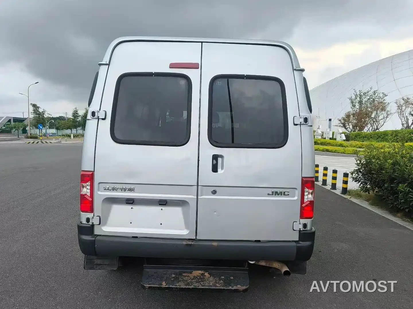 Jiangling Tesun 2019 2.8T Commercial Short Wheelbase Low Roof 6-Seater China VI JX493 — фото 4
