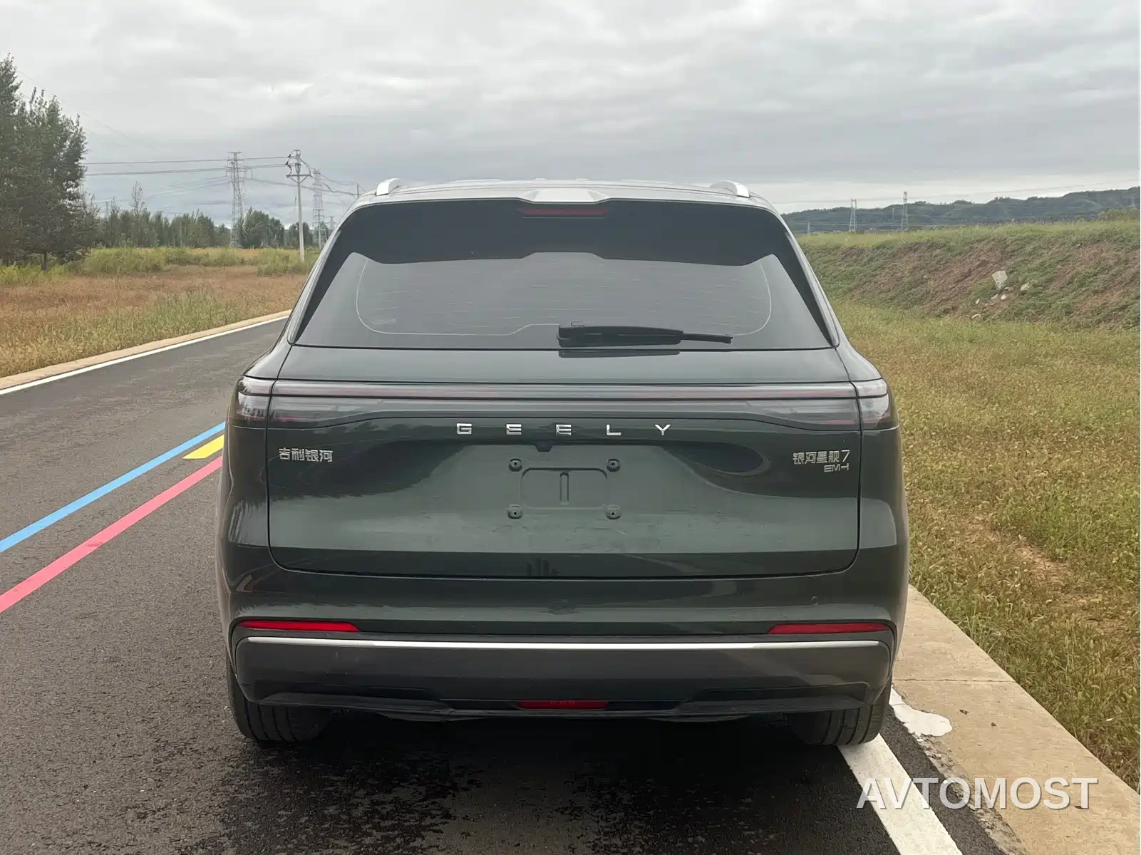 Geely Galaxy Starship 7 EM-i 2026 Model 130km Voyage Edition — фото 4
