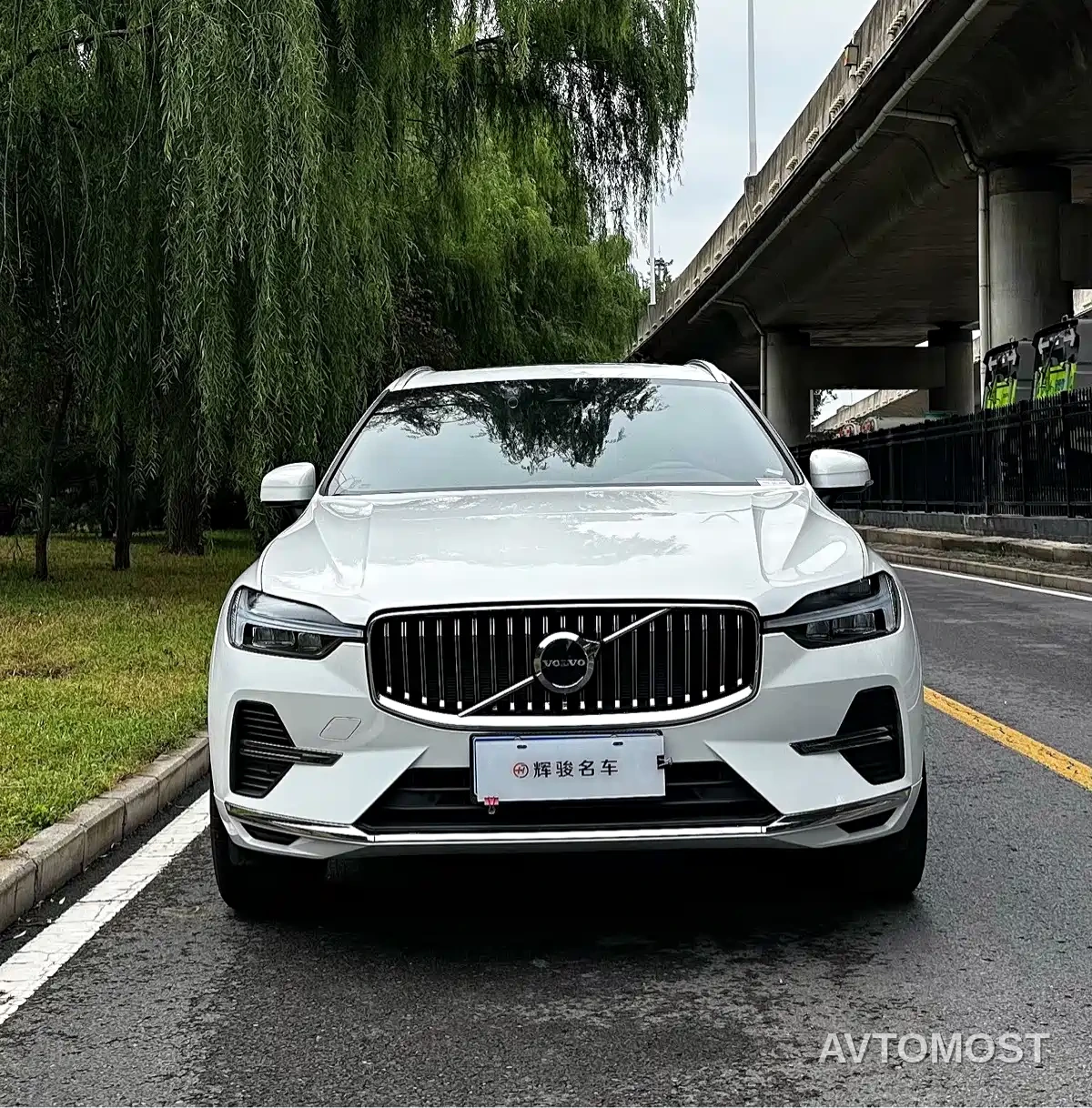 Volvo XC60 2024 B5 AWD Zhiyi Luxury Edition — фото 2