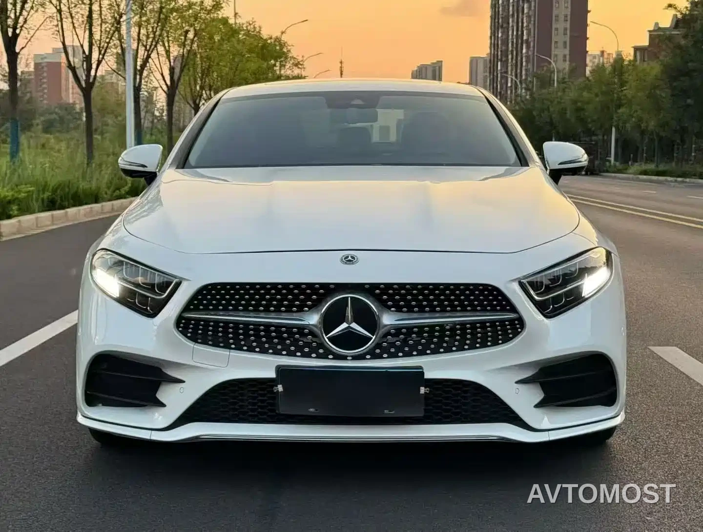 Mercedes-Benz CLS 2021 CLS 300 Luxury — фото 2