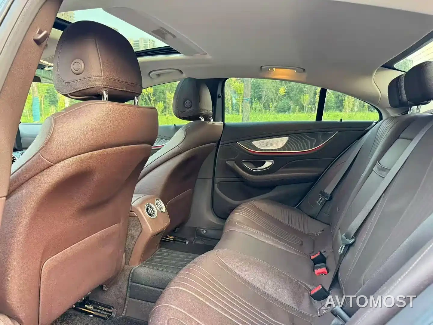 Mercedes-Benz CLS 2021 CLS 300 Luxury — фото 7