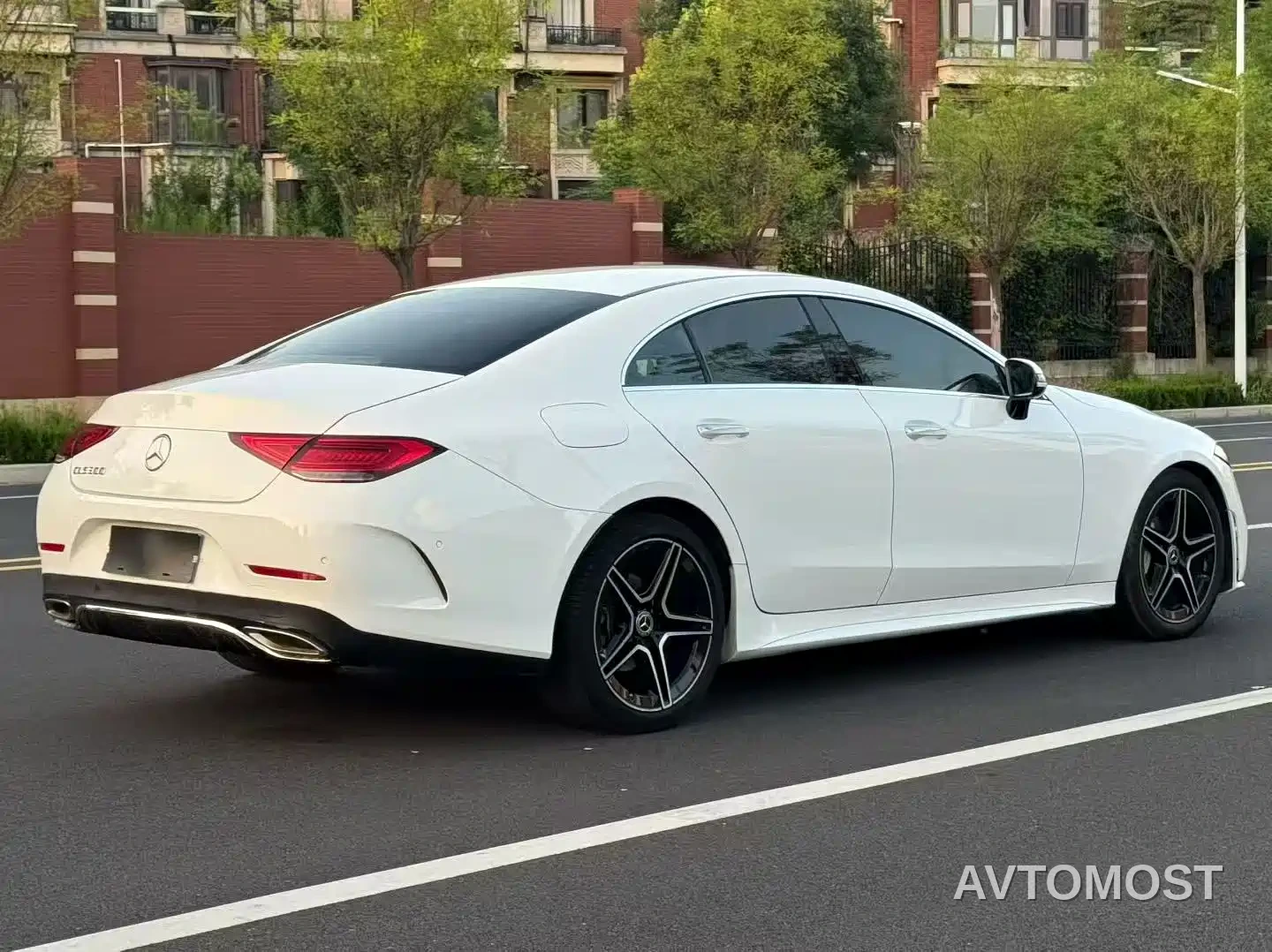 Mercedes-Benz CLS 2021 CLS 300 Luxury — фото 8