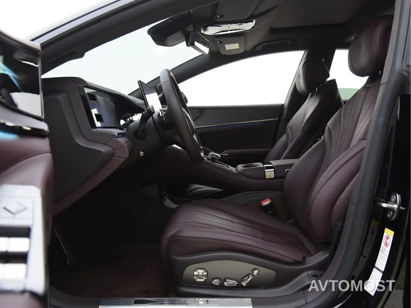 Denza Z9GT 2024 Model 1100 AWD Max Edition — фото 7