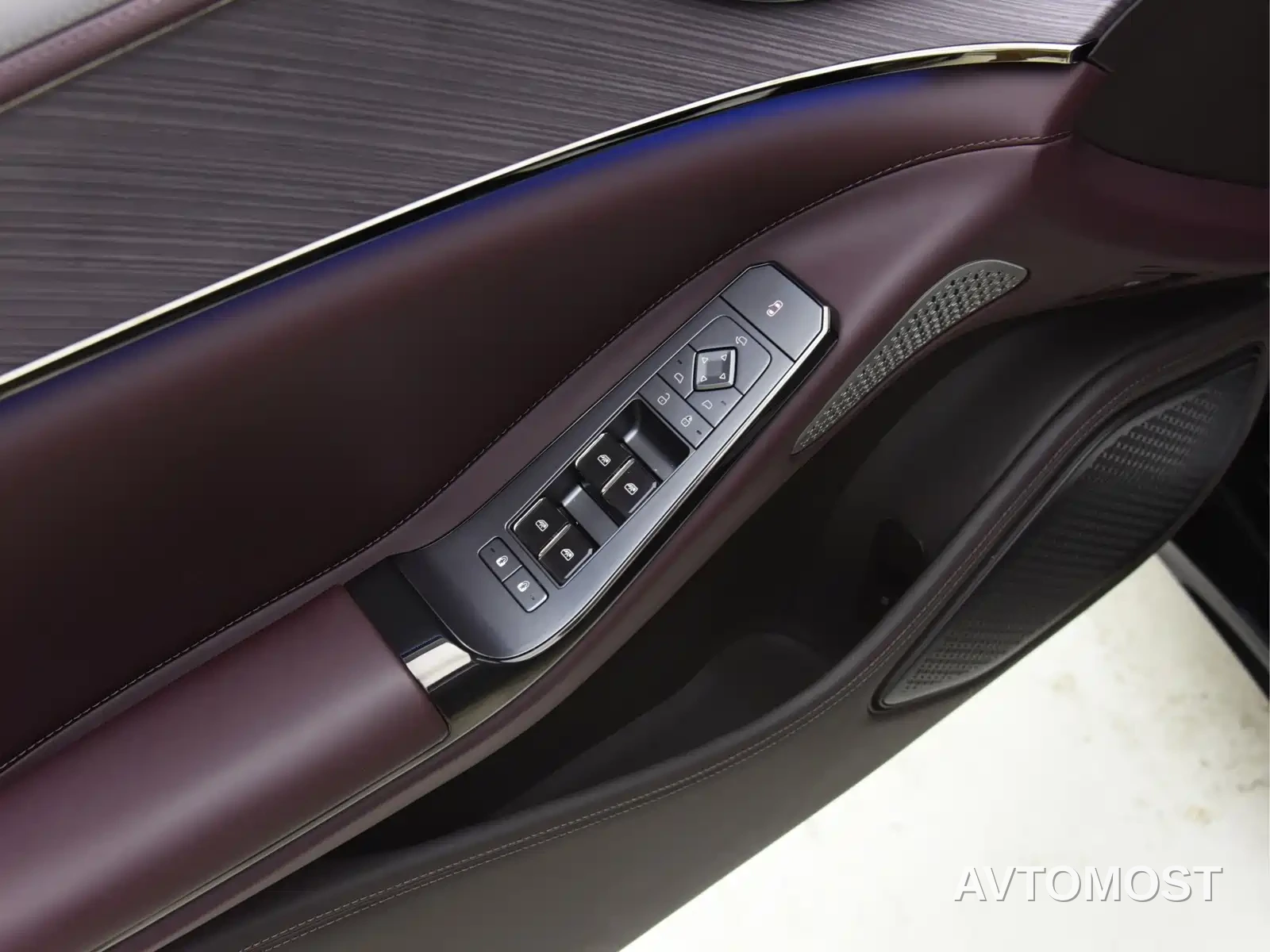 Denza Z9GT 2024 Model 1100 AWD Max Edition — фото 11