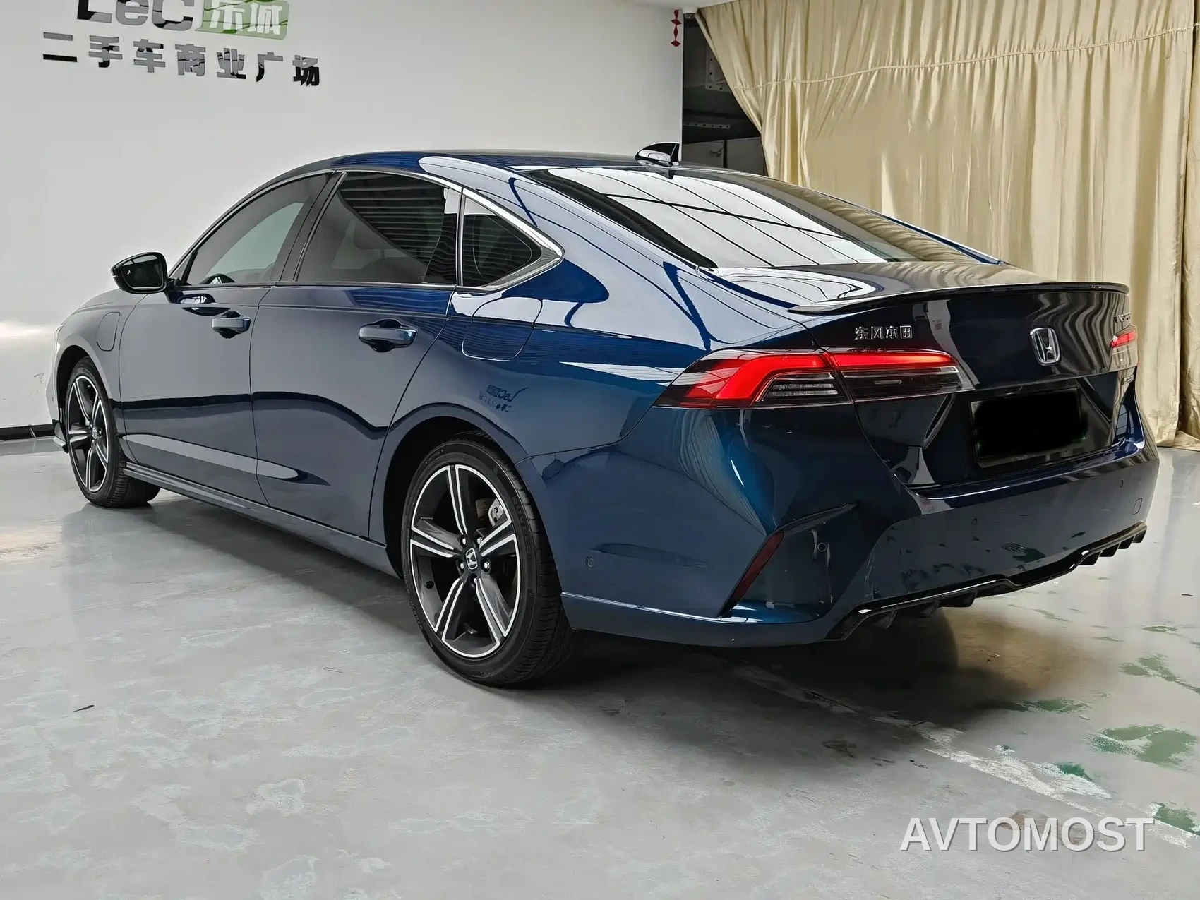 Honda Inspire Hybrid 2023 e:PHEV Premium Edition — фото 6