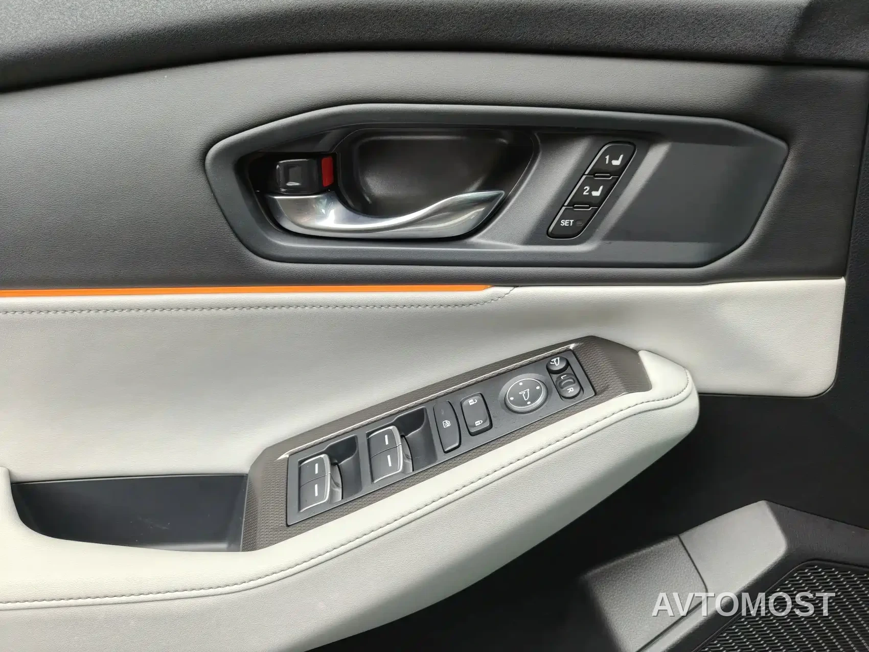 Honda Inspire Hybrid 2023 e:PHEV Premium Edition — фото 12