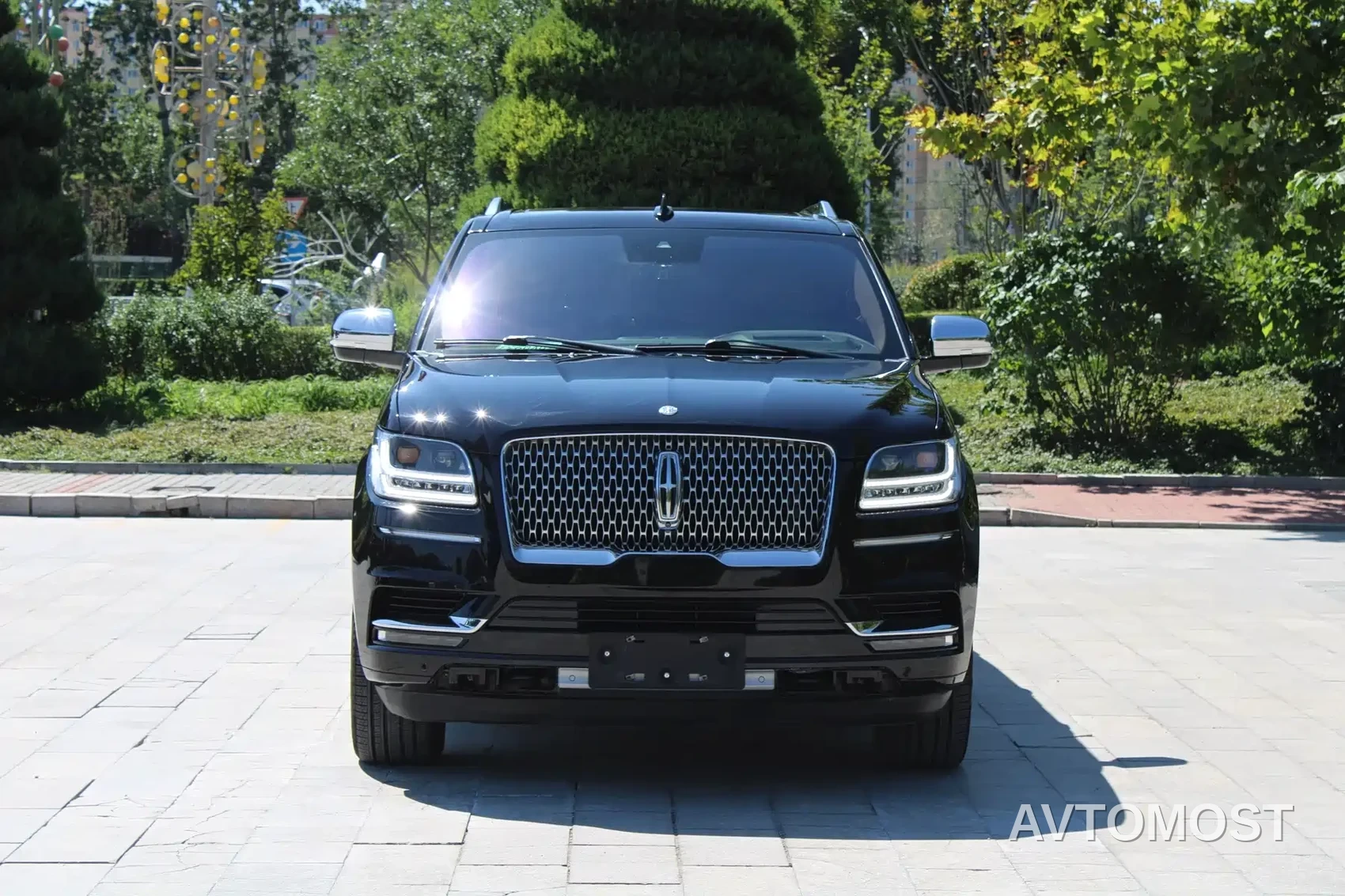 Lincoln Navigator 2022 Model 3.5T Long Wheelbase Presidential Edition — фото 2
