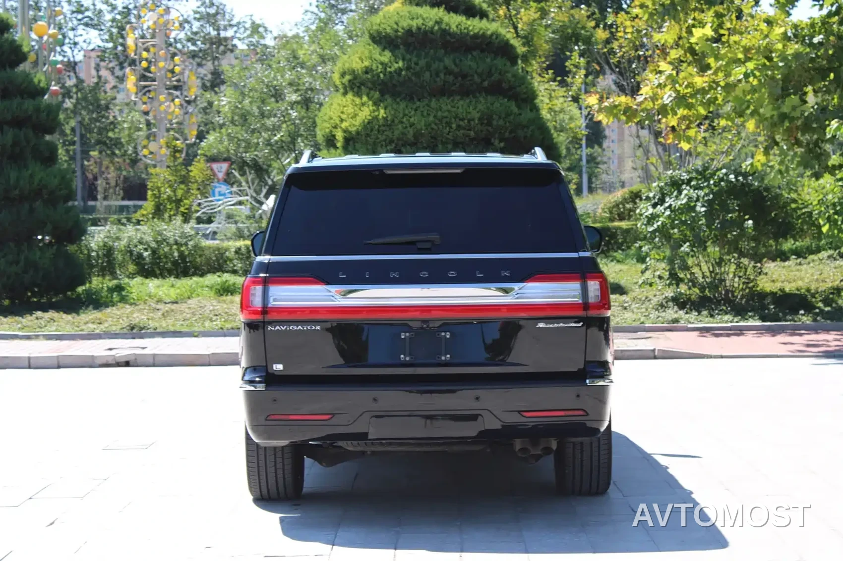Lincoln Navigator 2022 Model 3.5T Long Wheelbase Presidential Edition — фото 5