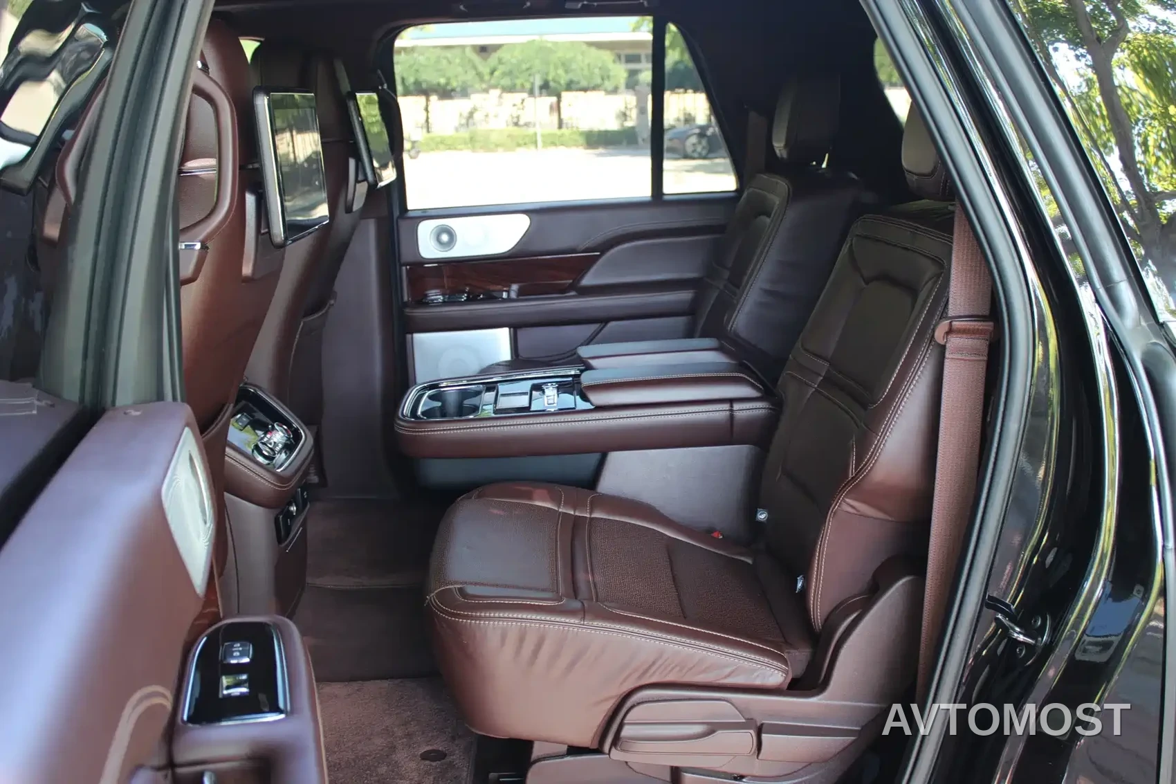 Lincoln Navigator 2022 Model 3.5T Long Wheelbase Presidential Edition — фото 20