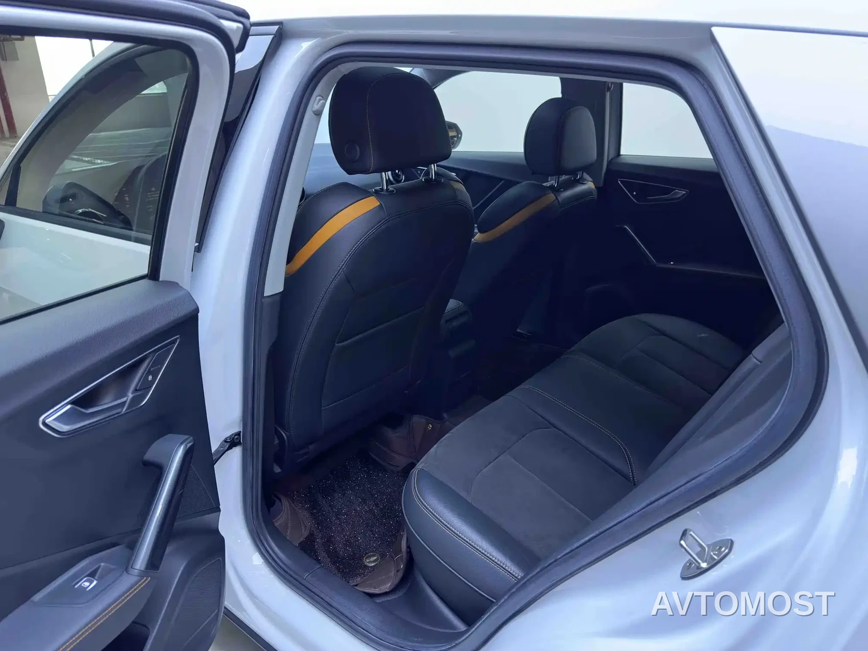 Audi Q2L e-tron 2022 Q2L e-tron Pure Electric Intelligent — фото 10