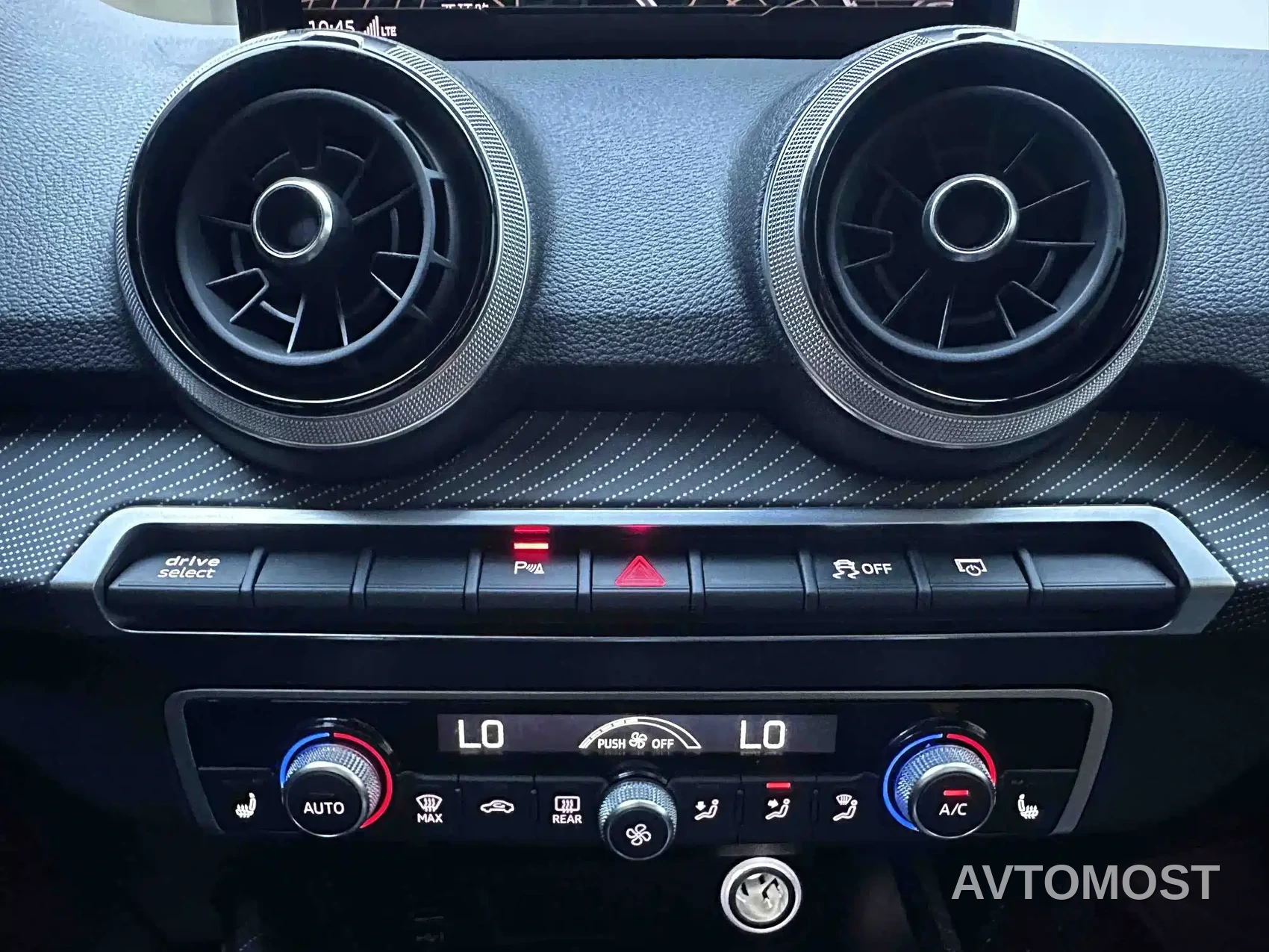 Audi Q2L e-tron 2022 Q2L e-tron Pure Electric Intelligent — фото 13