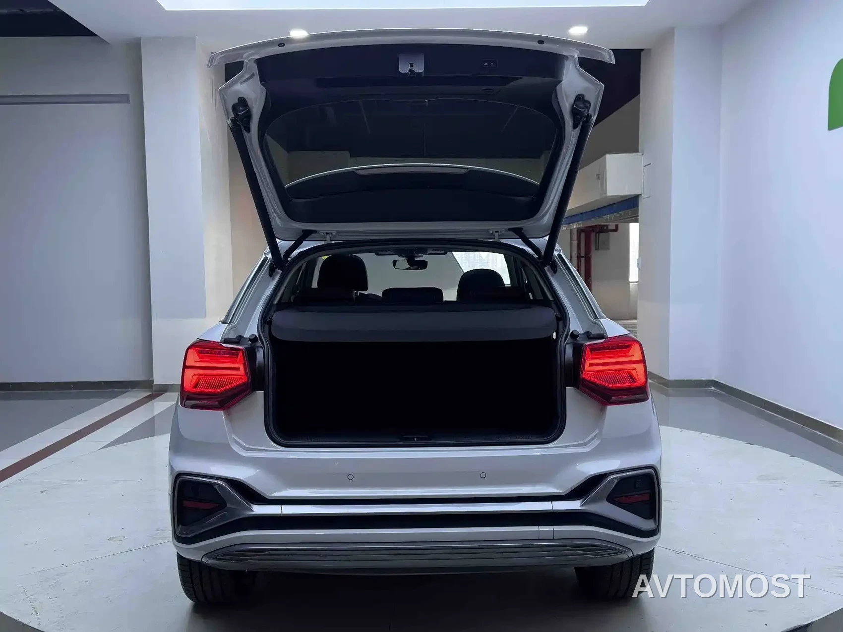 Audi Q2L e-tron 2022 Q2L e-tron Pure Electric Intelligent — фото 18