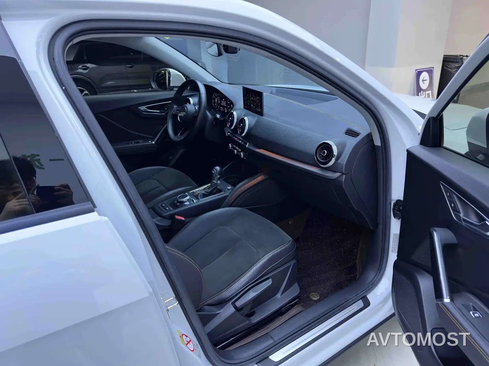 Audi Q2L e-tron 2022 Q2L e-tron Pure Electric Intelligent — фото 19
