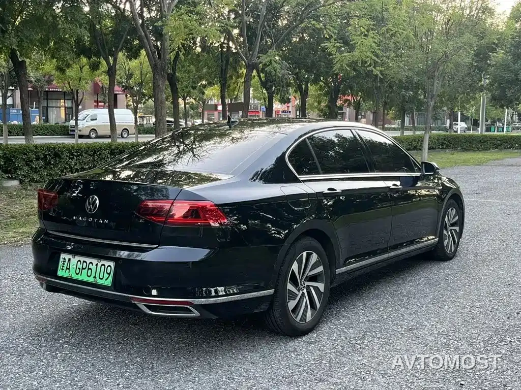 Volkswagen Magotan GTE Plug-in Hybrid 2022 GTE Luxury — фото 3