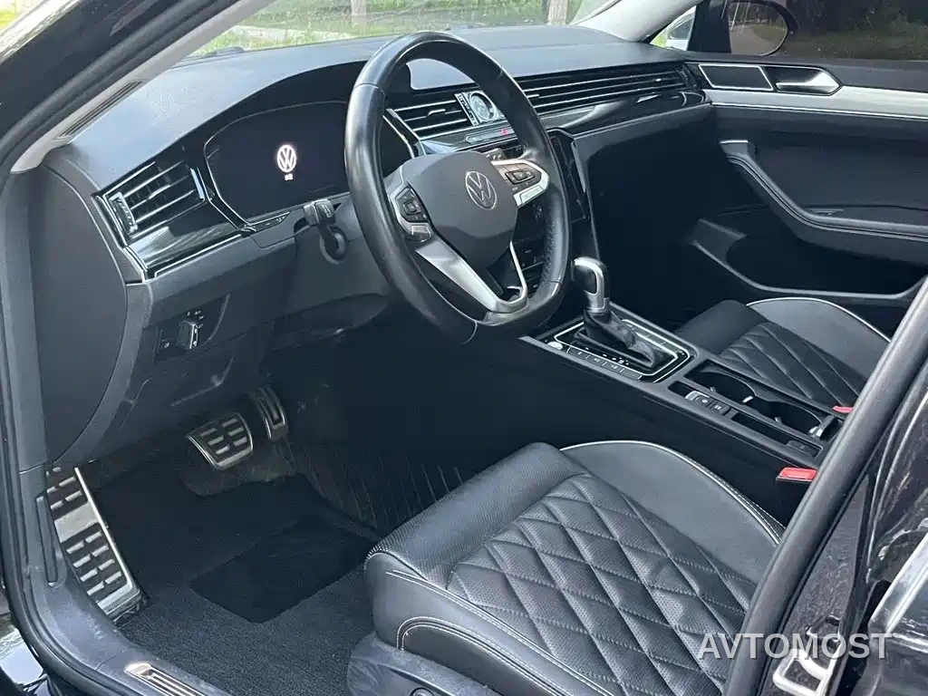 Volkswagen Magotan GTE Plug-in Hybrid 2022 GTE Luxury — фото 4