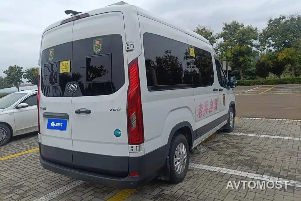 SAIC Maxus Xintu V90 2020 2.0T Manual YunJie Edition FWD Single Rear Tire Long Wheelbase High Roof 7-seater — фото 3