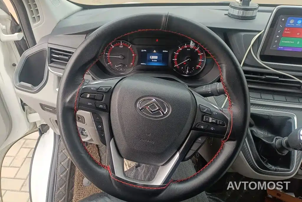 SAIC Maxus Xintu V90 2020 2.0T Manual YunJie Edition FWD Single Rear Tire Long Wheelbase High Roof 7-seater — фото 15