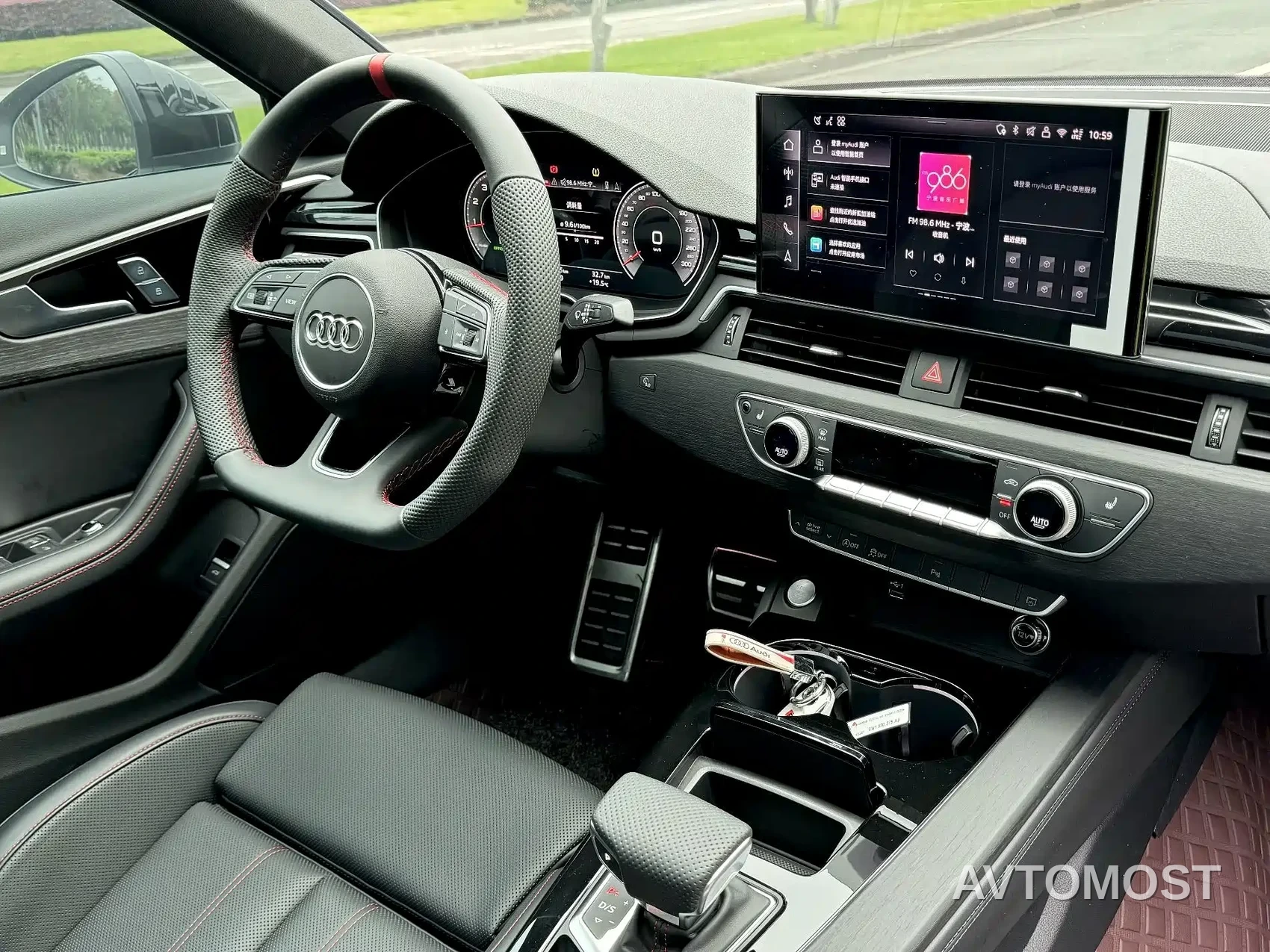 Audi A4L 2025 Model Year Facelift 2 Million Celebration Edition 40 TFSI Luxury Dynamic — фото 4
