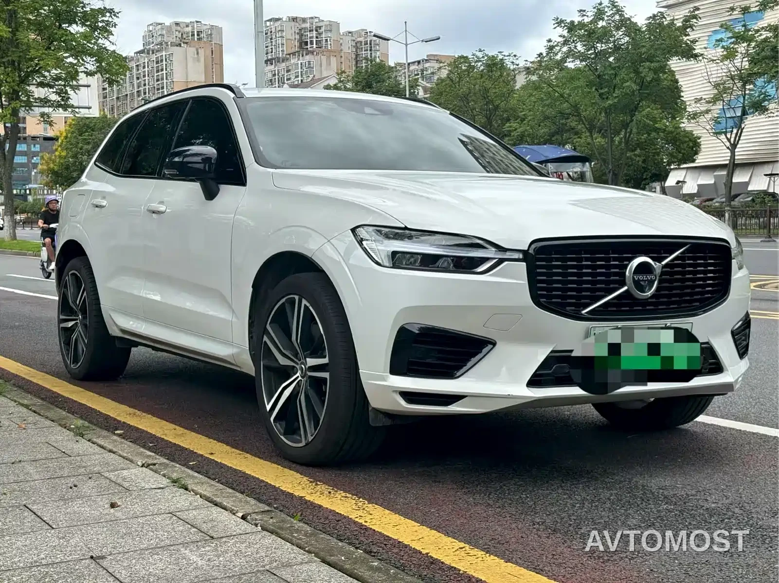 Volvo XC60 Plug-in Hybrid 2021 T8 E-Drive Hybrid Inscription Sport — фото 3