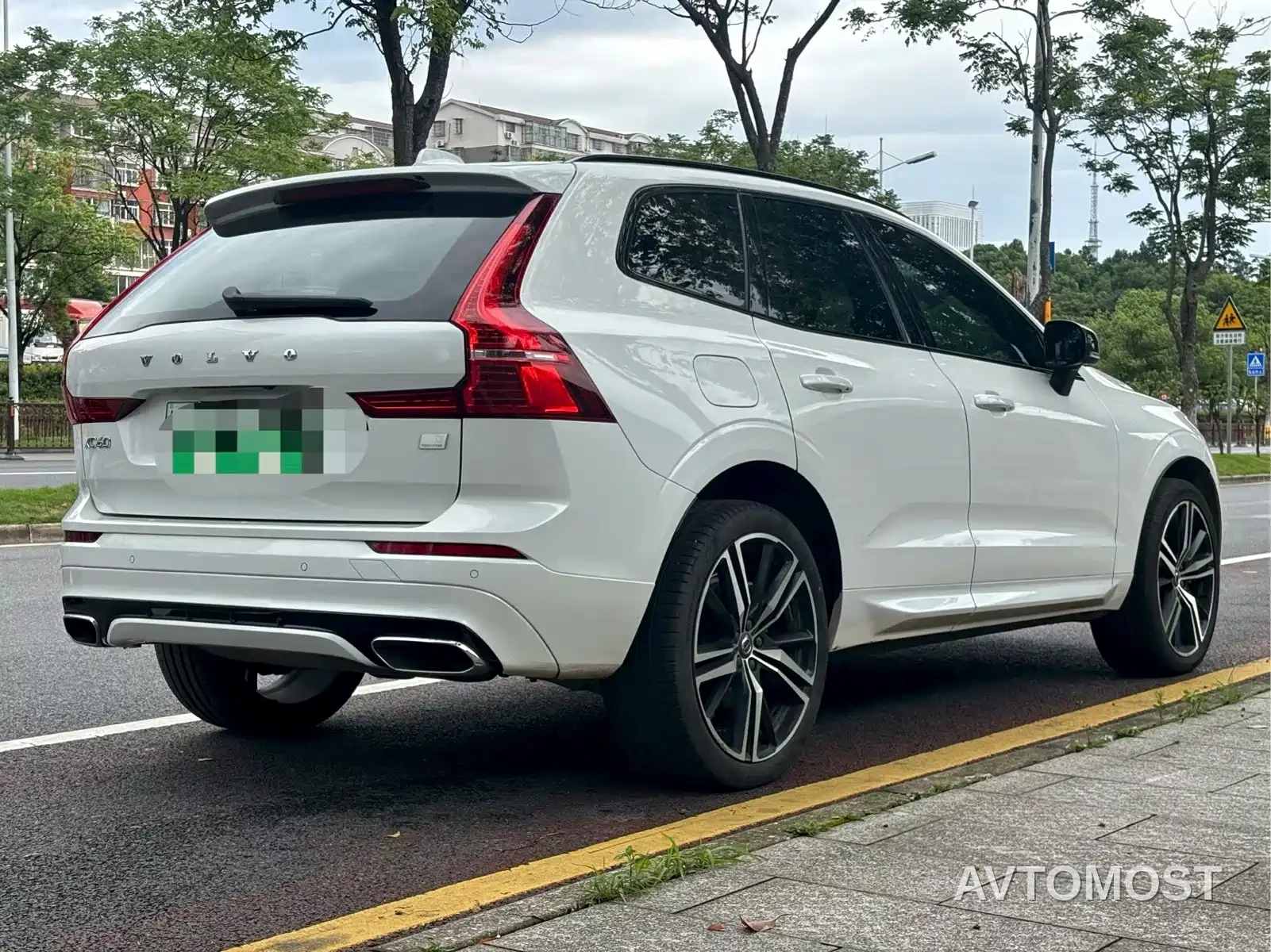 Volvo XC60 Plug-in Hybrid 2021 T8 E-Drive Hybrid Inscription Sport — фото 7