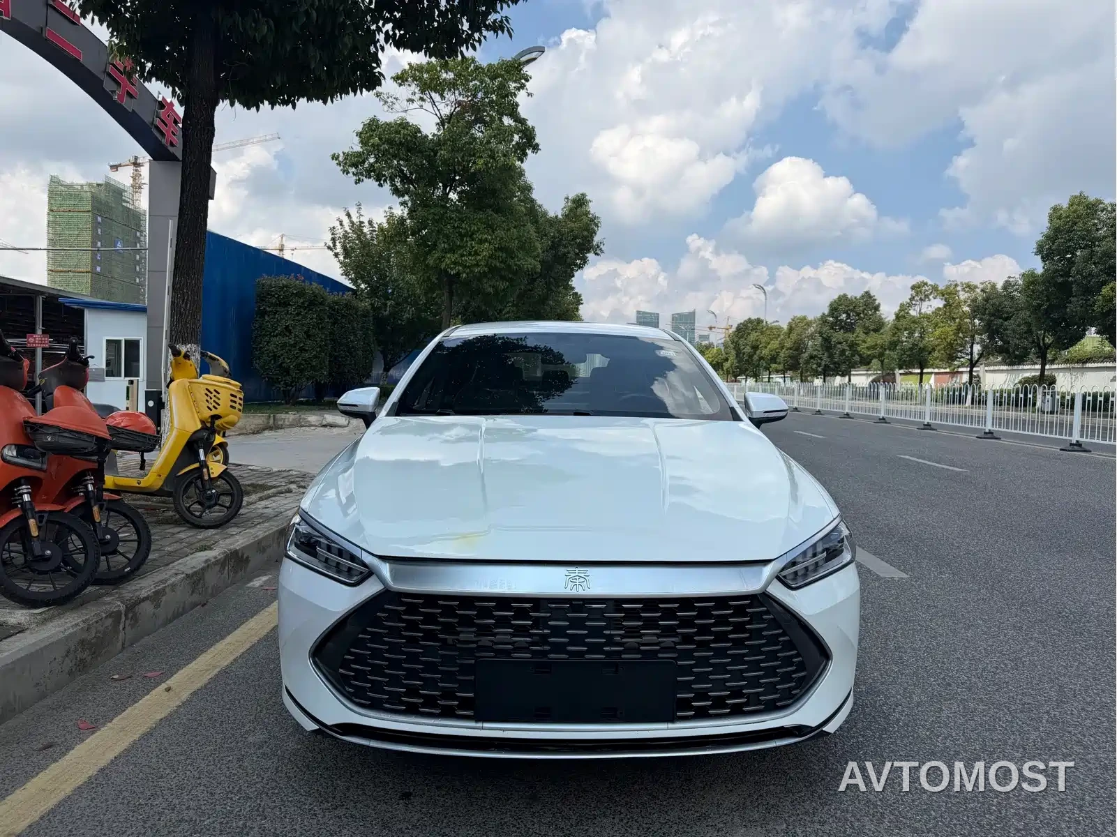 BYD Qin PLUS 2021 DM-i 55KM Premium — фото 1