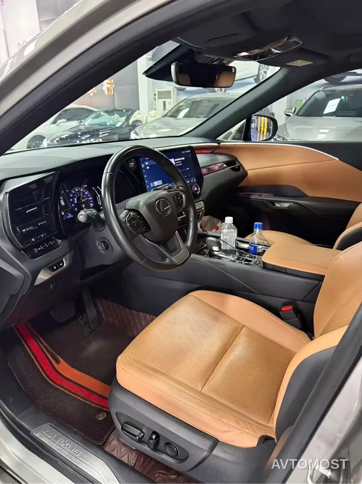 Lexus RX 2023 350h 4WD Pure Edition — фото 3
