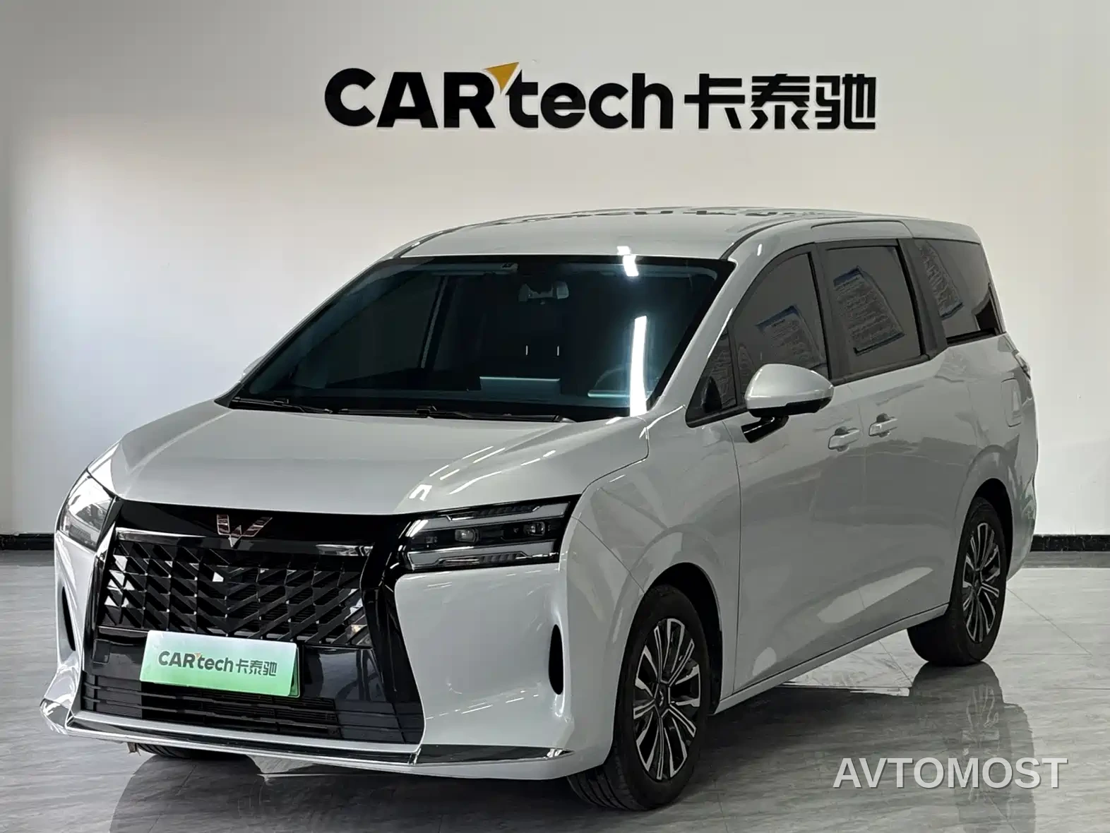 Wuling Motors Xingguang 730 New Energy 2025 Model Plug-in Hybrid Base Version — фото 1