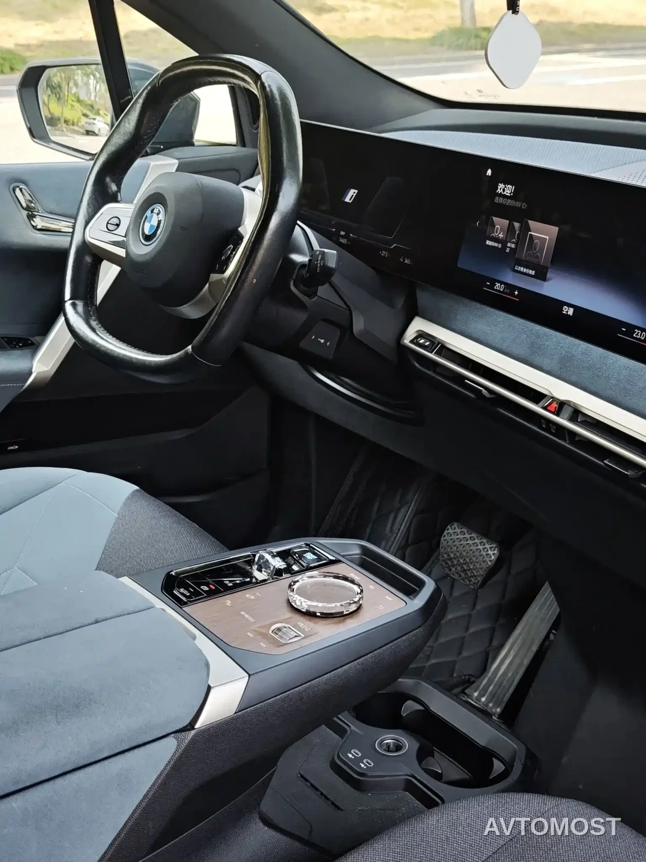 BMW iX 2022 xDrive40 — фото 15