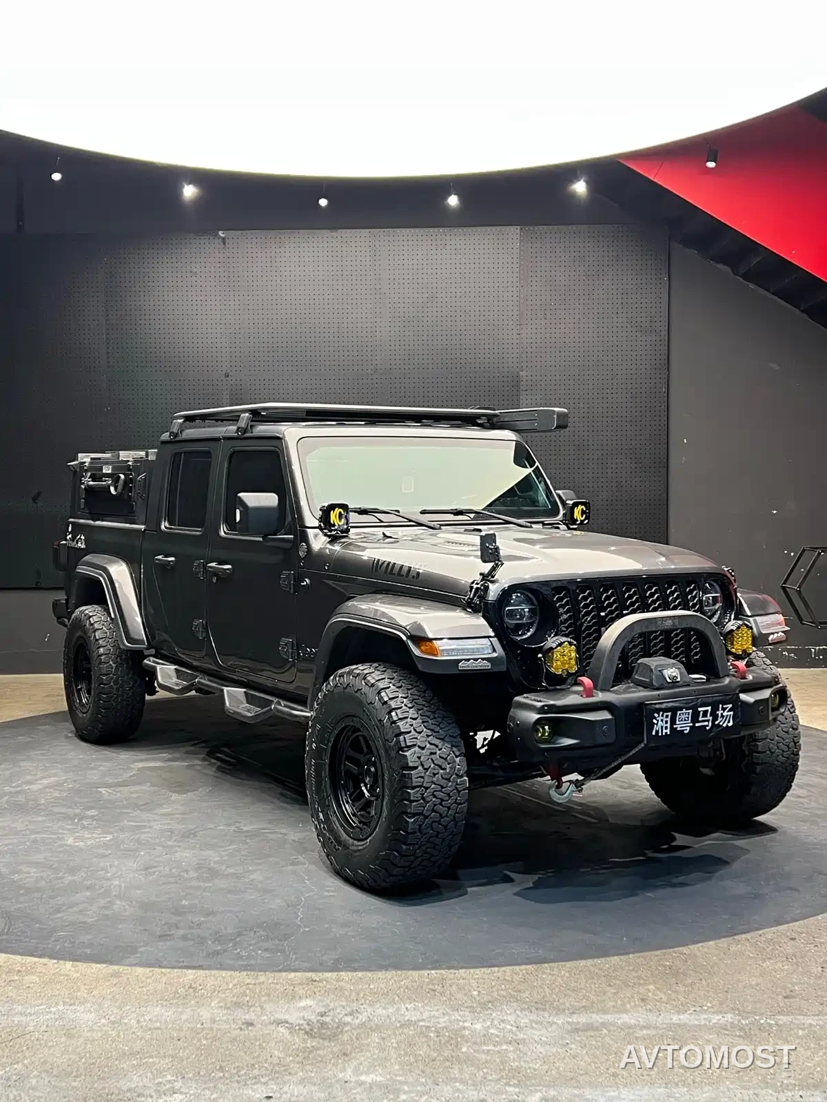 Jeep Gladiator 2022 3.6L Pioneer Edition — фото 2