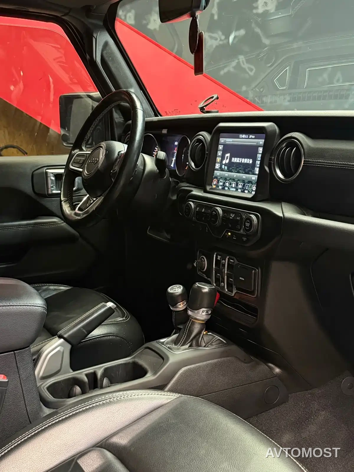 Jeep Gladiator 2022 3.6L Pioneer Edition — фото 5