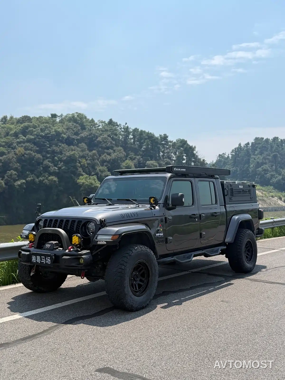 Jeep Gladiator 2022 3.6L Pioneer Edition — фото 8