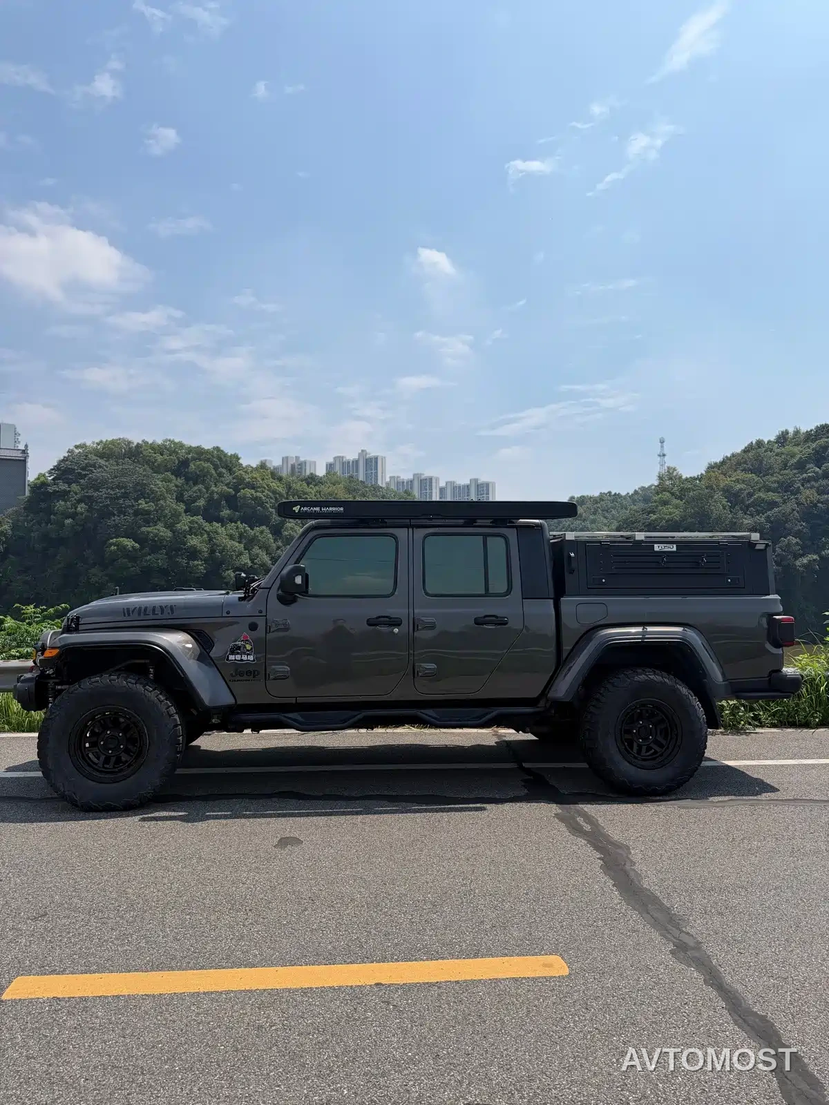 Jeep Gladiator 2022 3.6L Pioneer Edition — фото 10