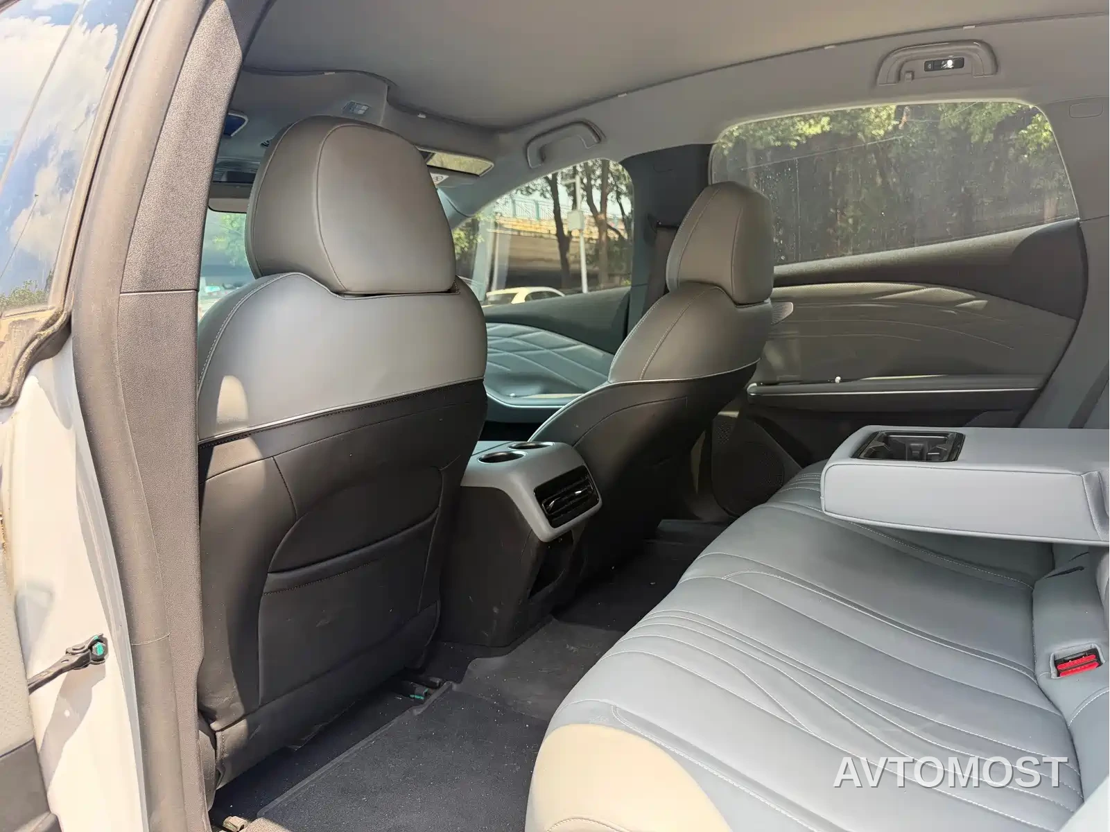 Geely Galaxy E8 2024 550km RWD PRO — фото 3