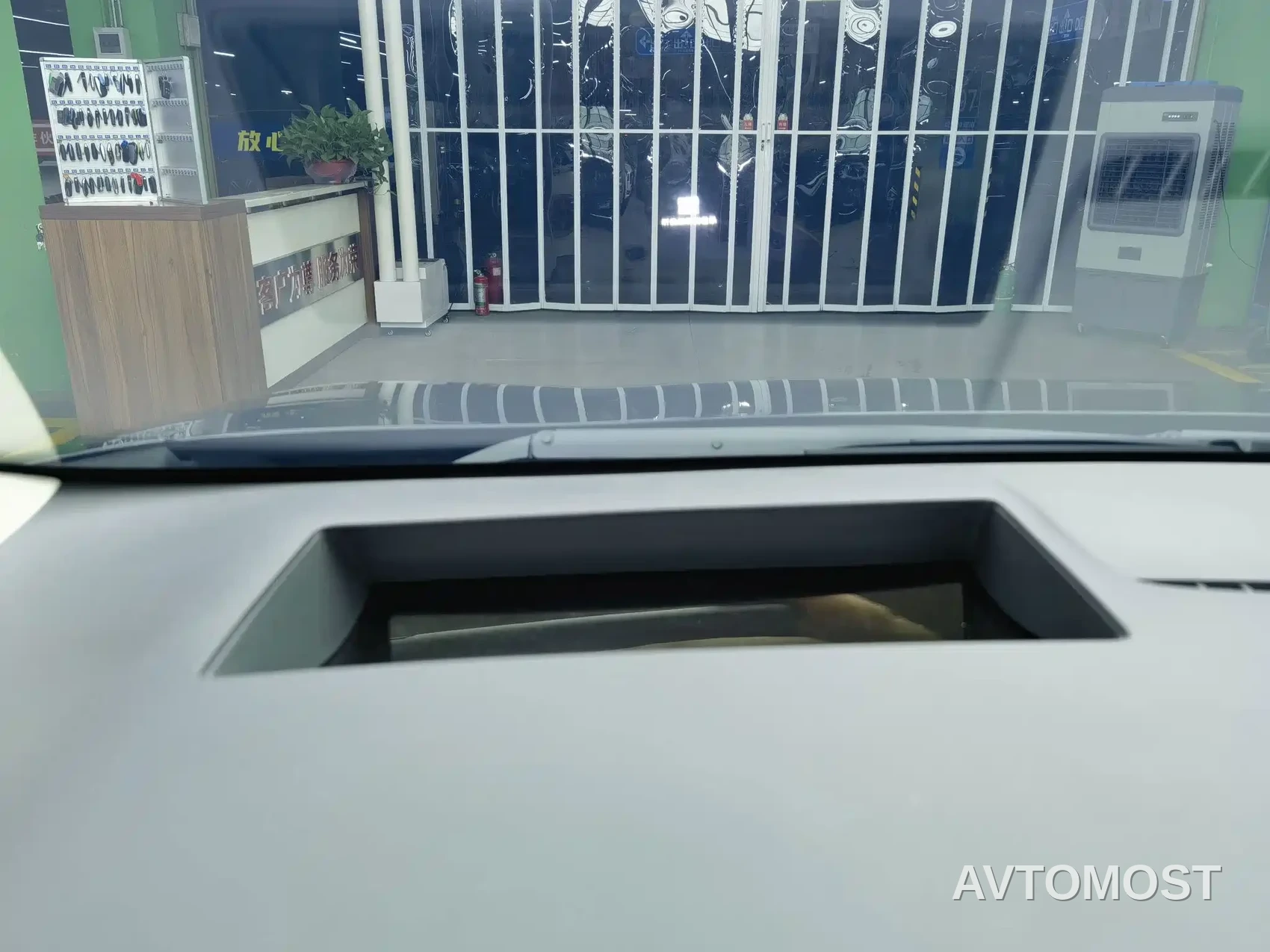 Buick Zhijing Shijia 2026 Model PHEV Base Version — фото 13
