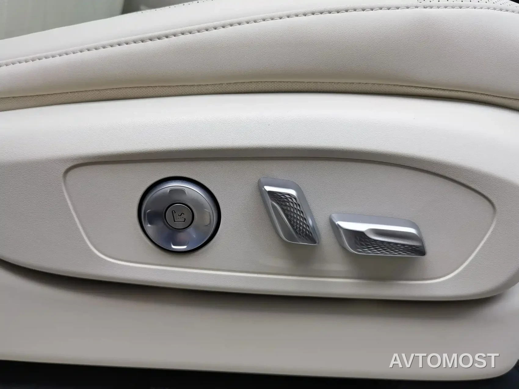 Buick Zhijing Shijia 2026 Model PHEV Base Version — фото 23