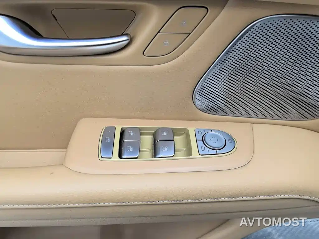 AITO M5 2022 Extended Range AWD Ultimate Edition — фото 7
