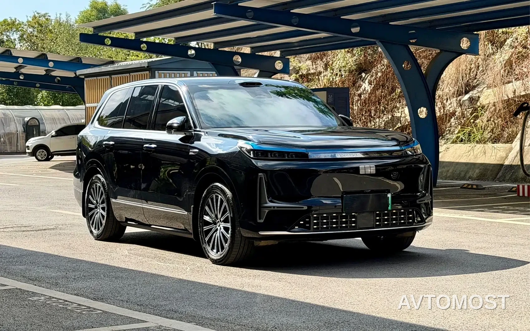 Geely Galaxy M9 2025 Model 230km 2WD Explorer+ Edition — фото 3