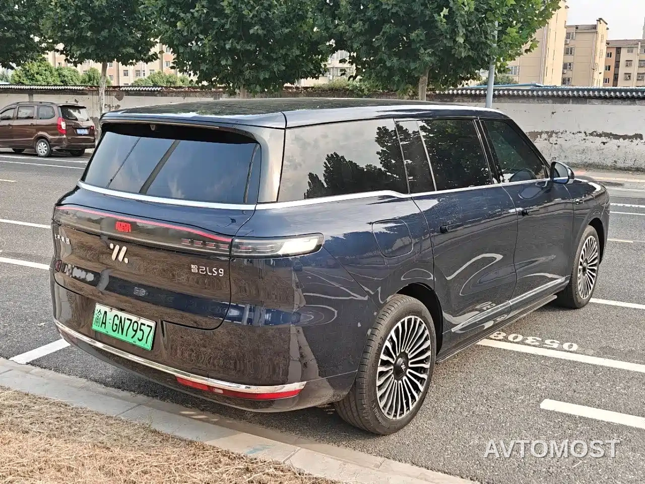 IM LS9 2026 Model 52kWh Base Version — фото 8