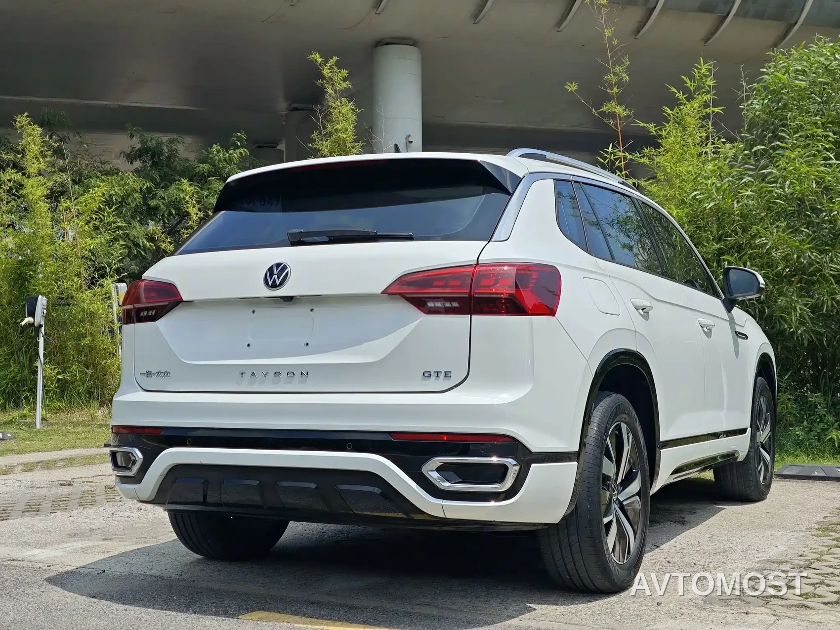 Volkswagen Tayron GTE Plug-in Hybrid 2022 1.4T Luxury — фото 6