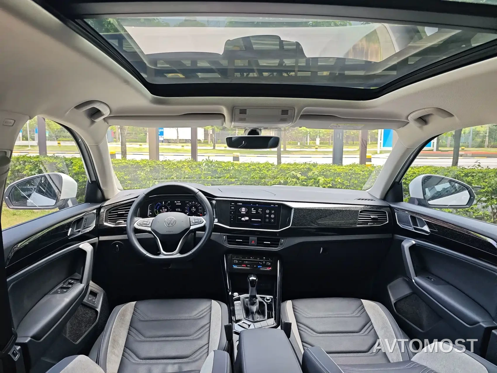 Volkswagen Tayron GTE Plug-in Hybrid 2022 1.4T Luxury — фото 10