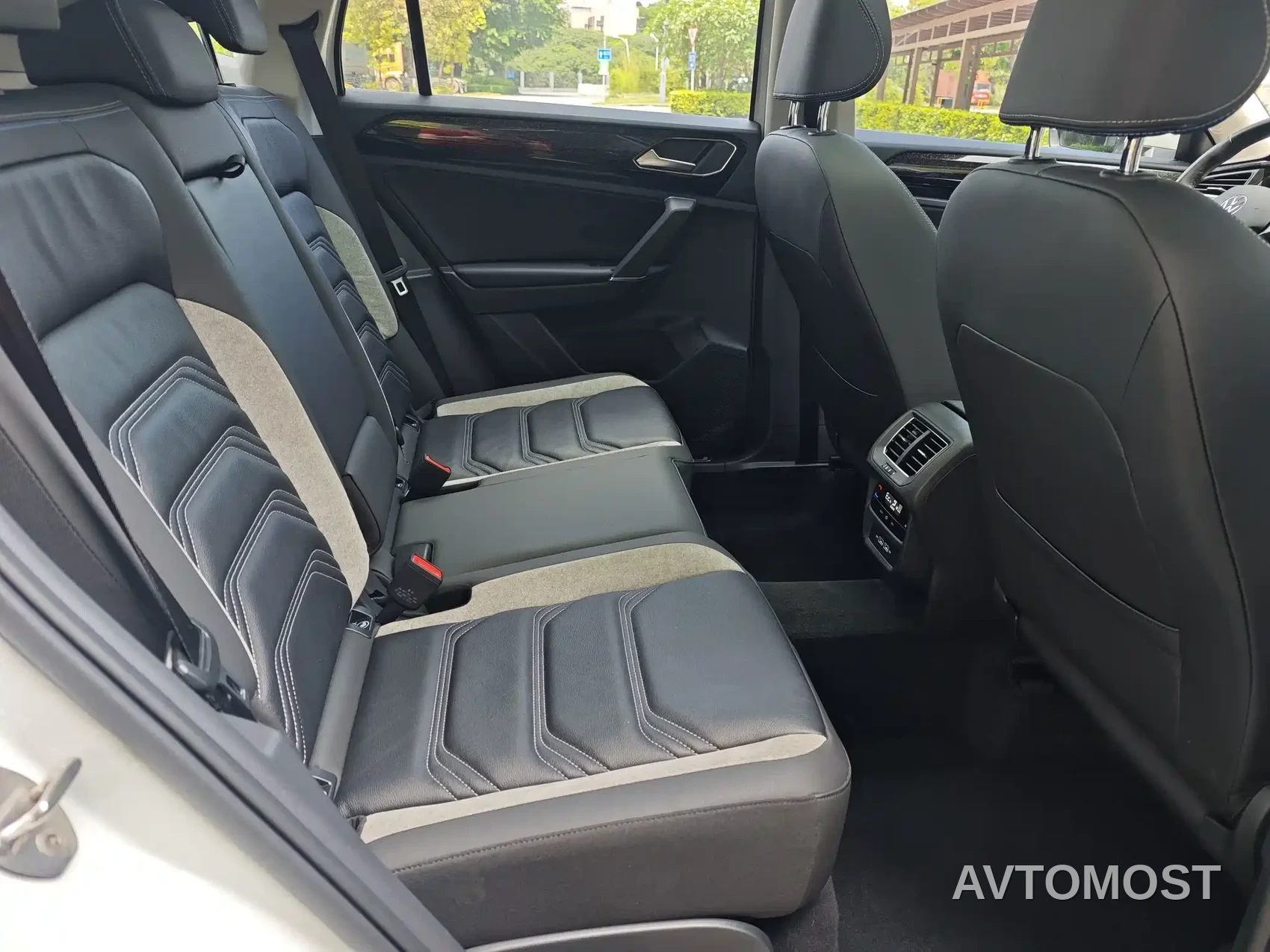 Volkswagen Tayron GTE Plug-in Hybrid 2022 1.4T Luxury — фото 14