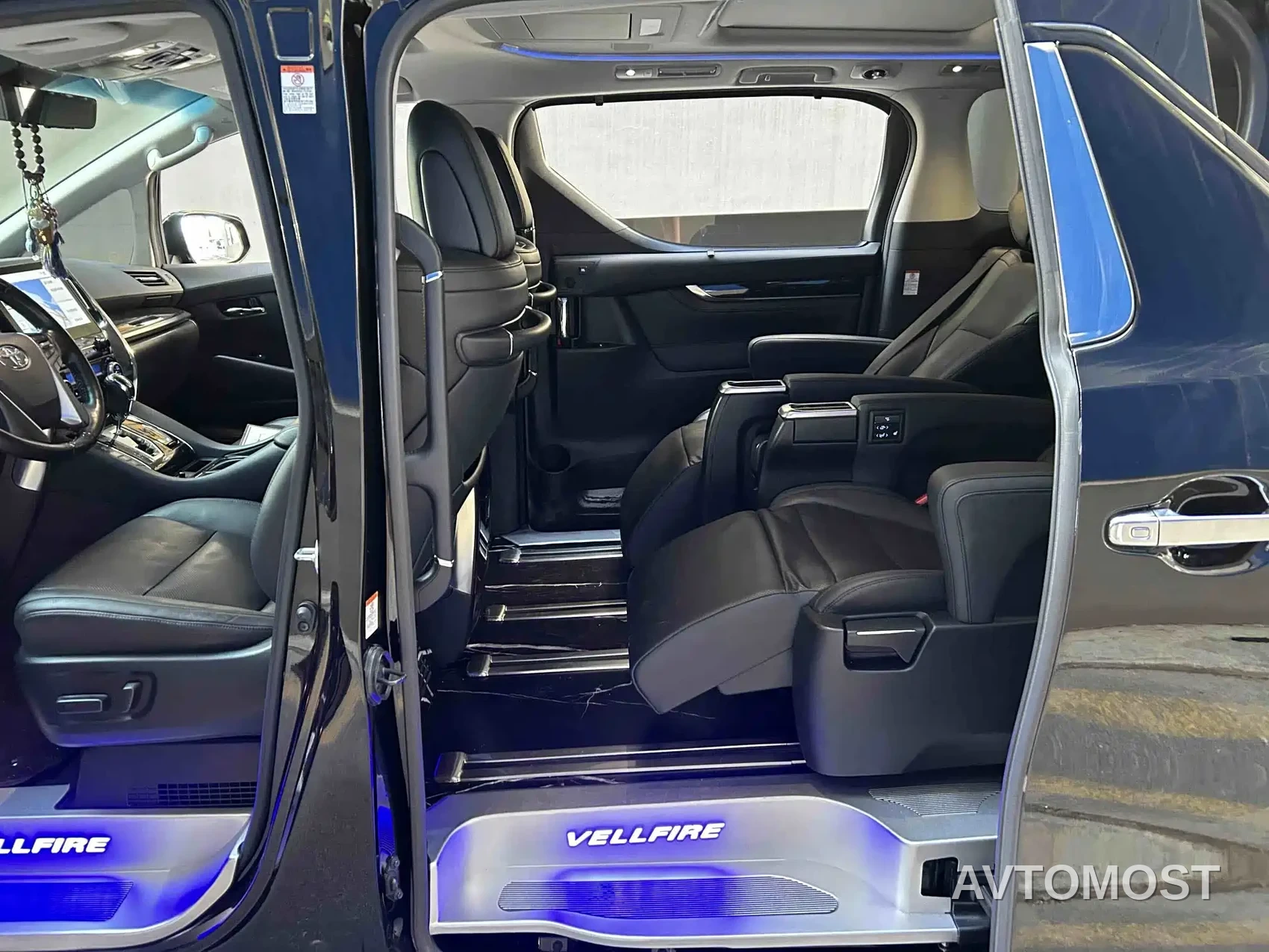 Toyota Vellfire 2020 Twin Engine 2.5L HV Premium Edition — фото 6