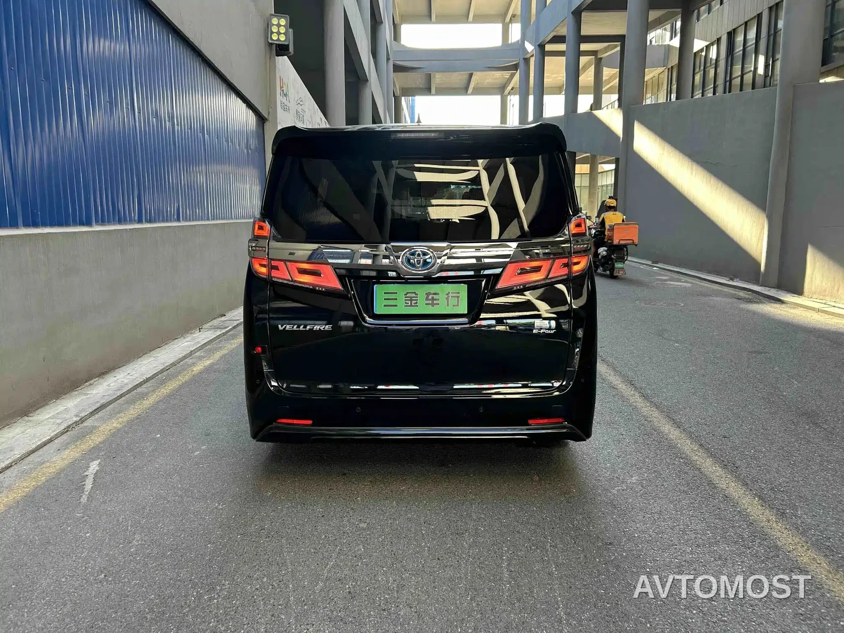 Toyota Vellfire 2020 Twin Engine 2.5L HV Premium Edition — фото 9