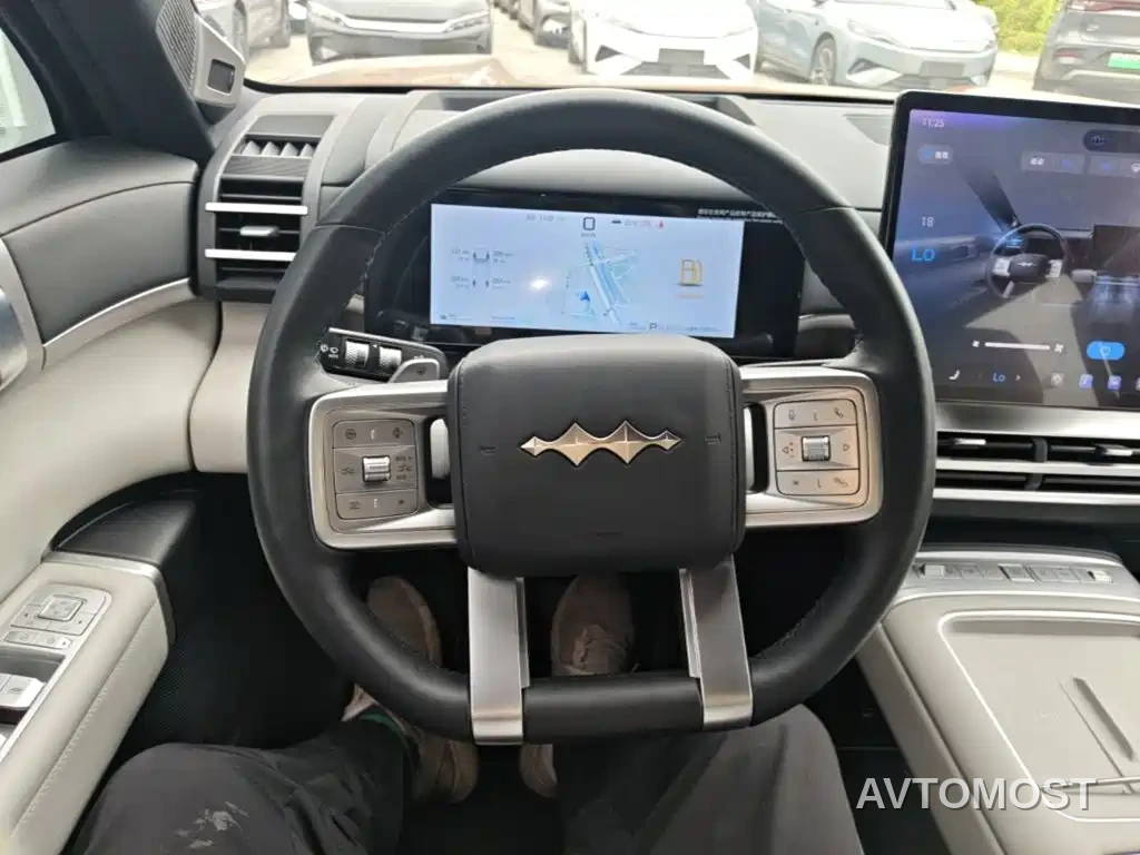 Fang Cheng Bao Titanium 7 2025 AWD Base Model — фото 6